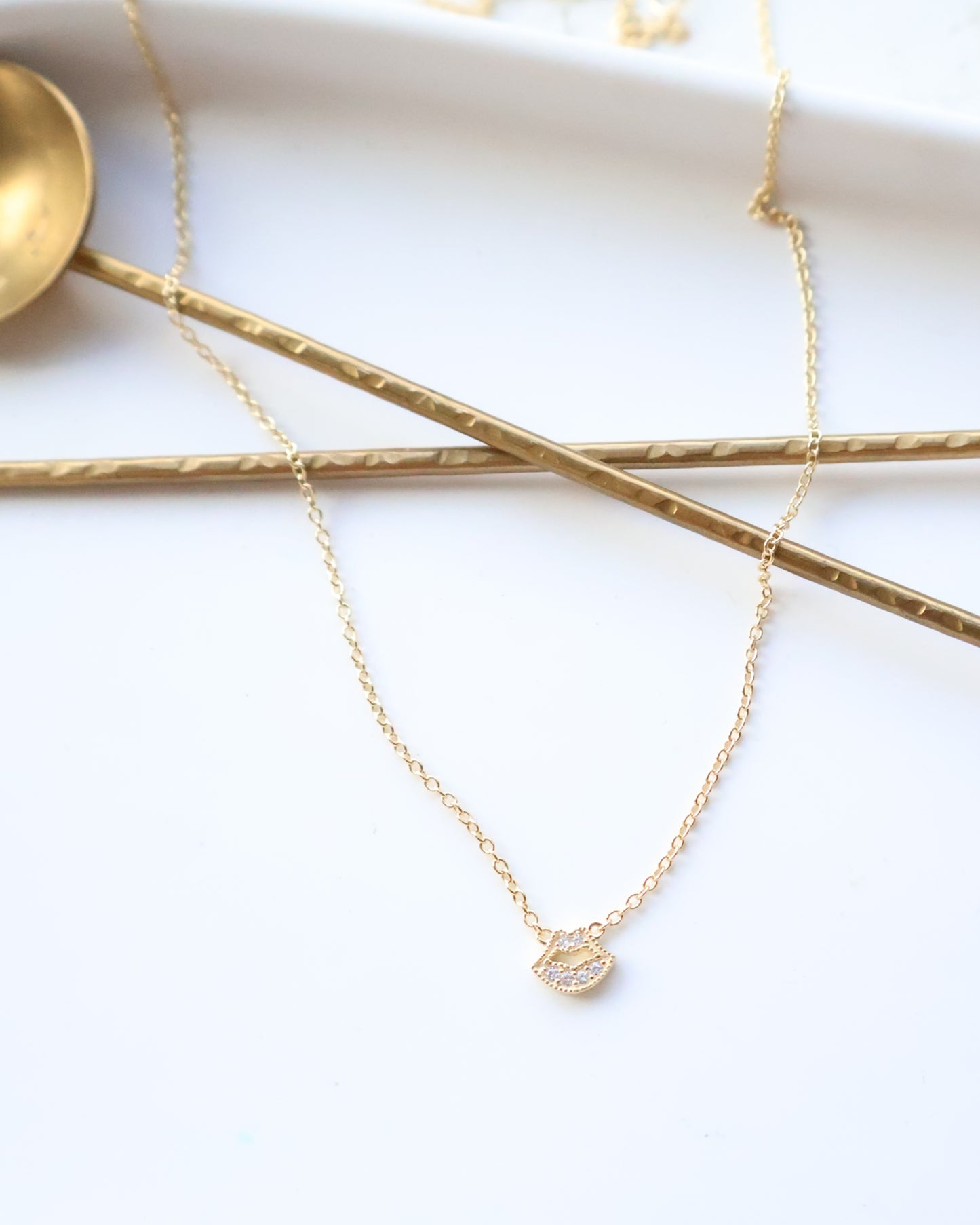 Mini Cz Kiss Necklace