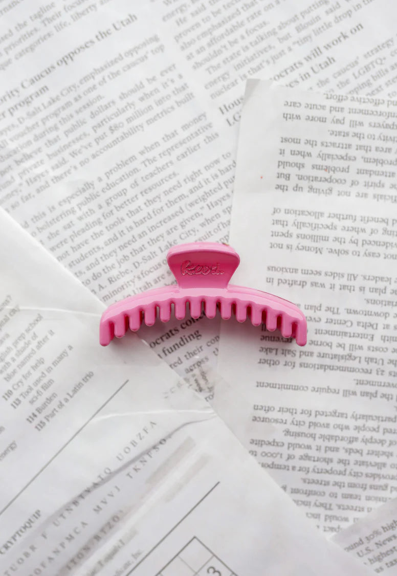 Hold Everything Claw Mini