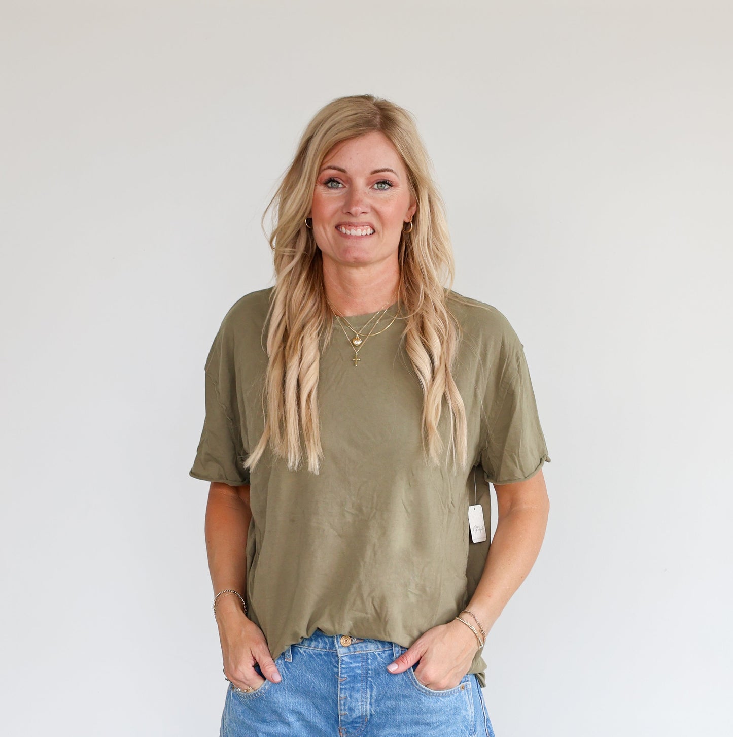 Nina Tee