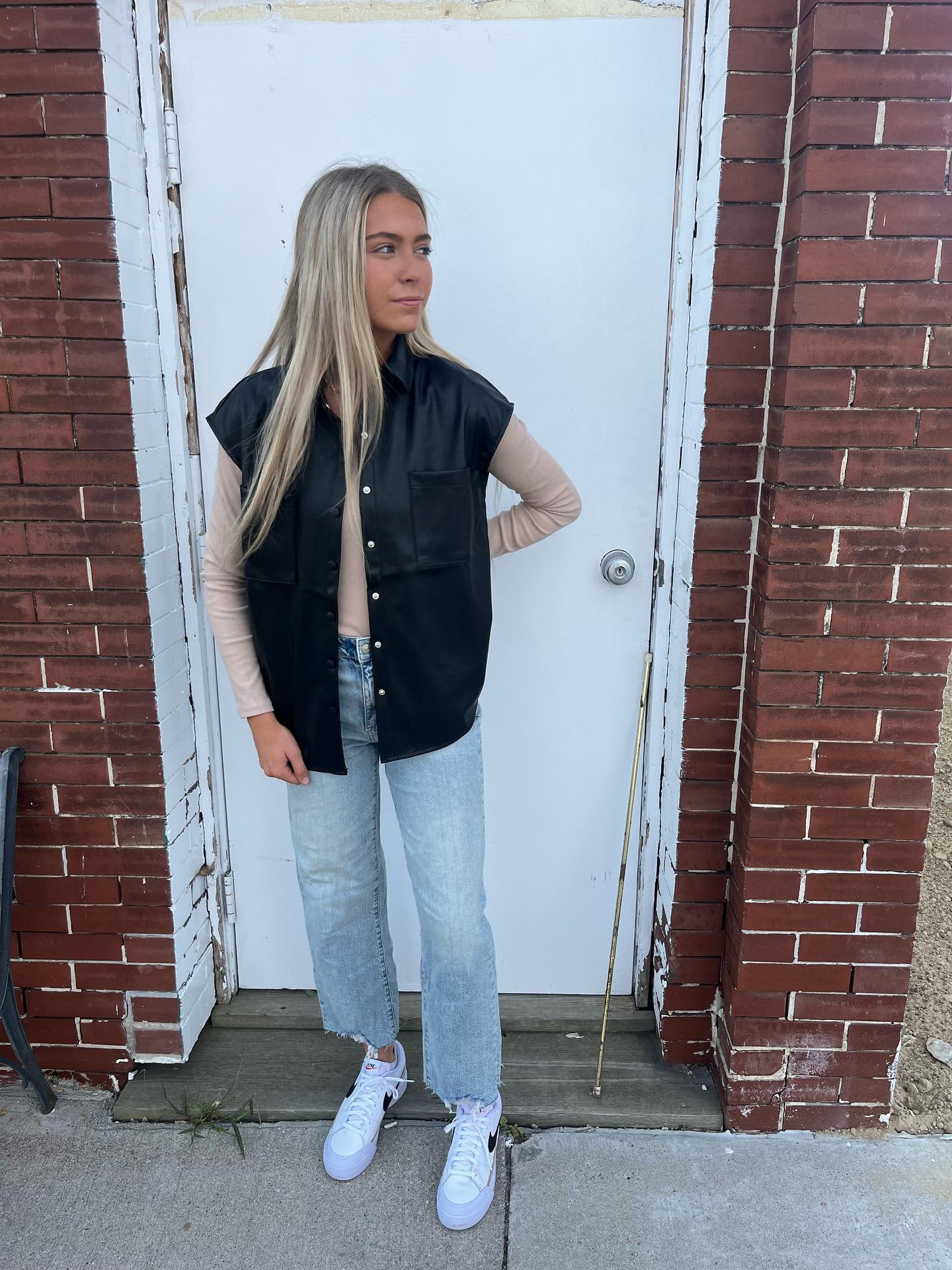 Faux Sleeveless Bottondown
