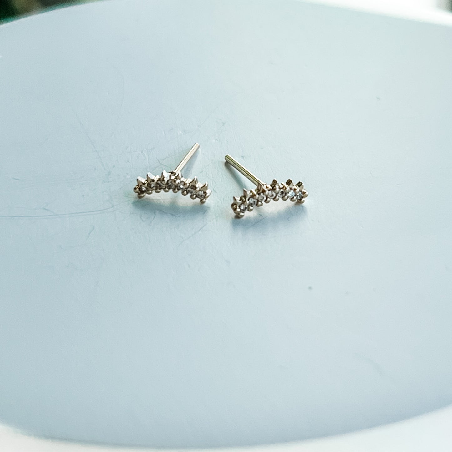 Tiny Cz Crawler Stud