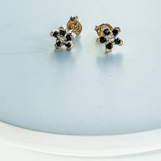Flower stud earring