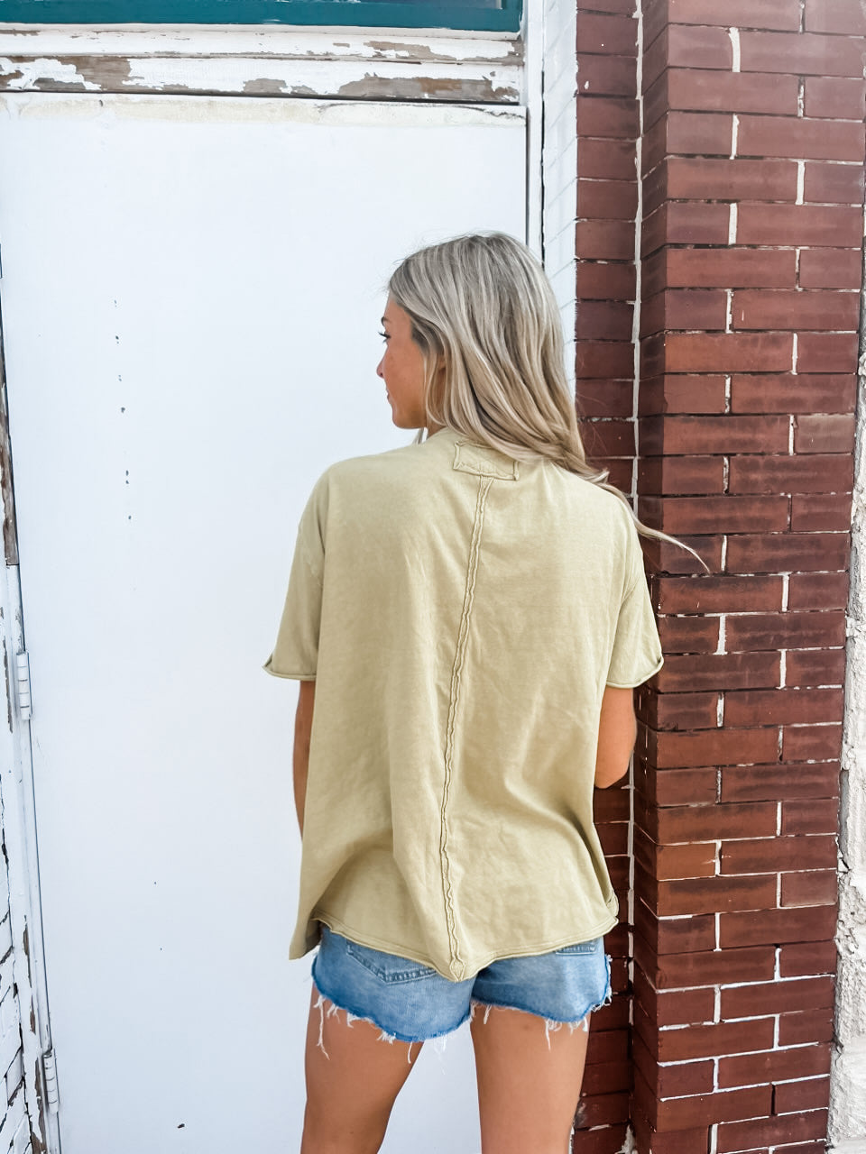 Nina Tee