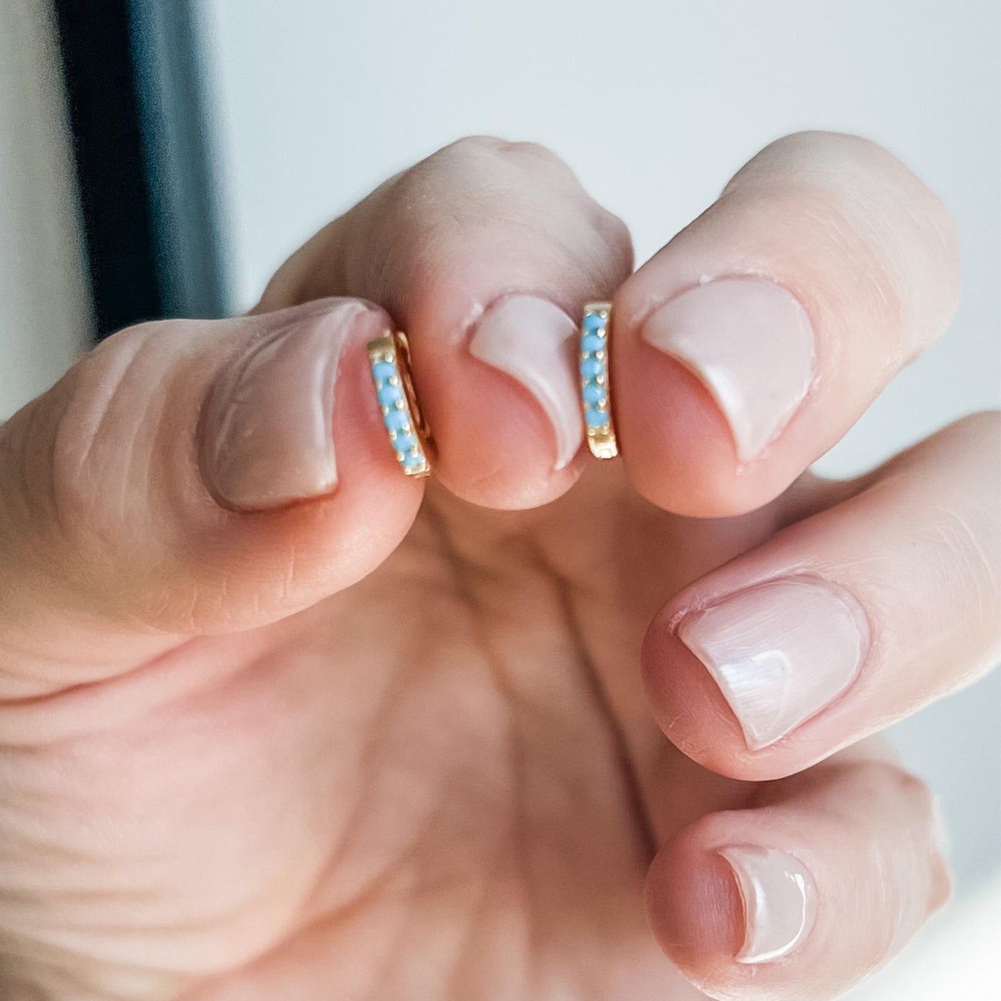 Viola Turquiose Mini Huggie