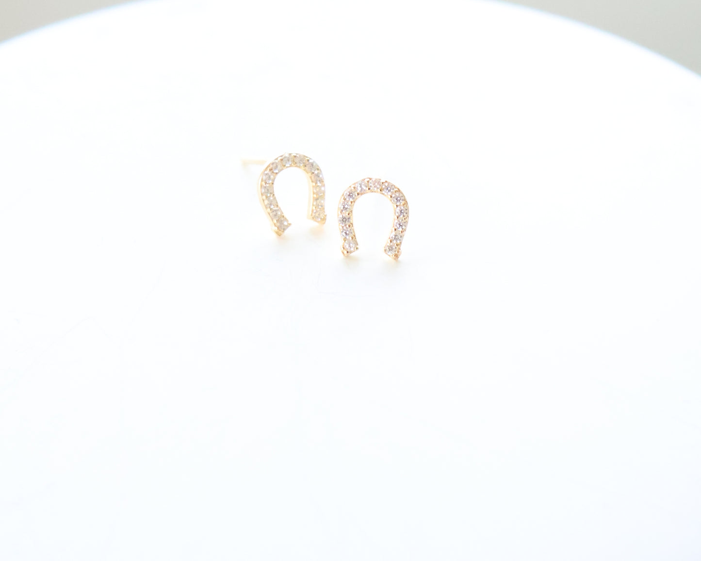 Cz Horseshoe Stud