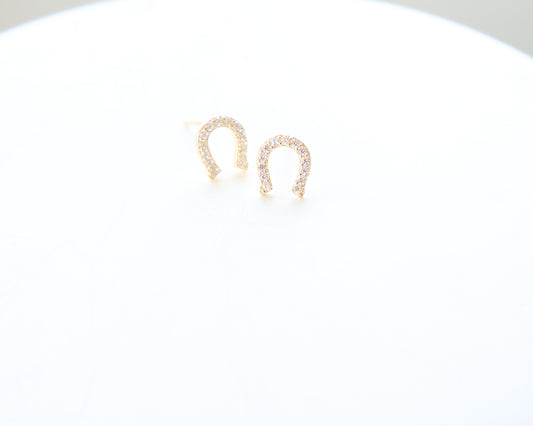 Cz Horseshoe Stud