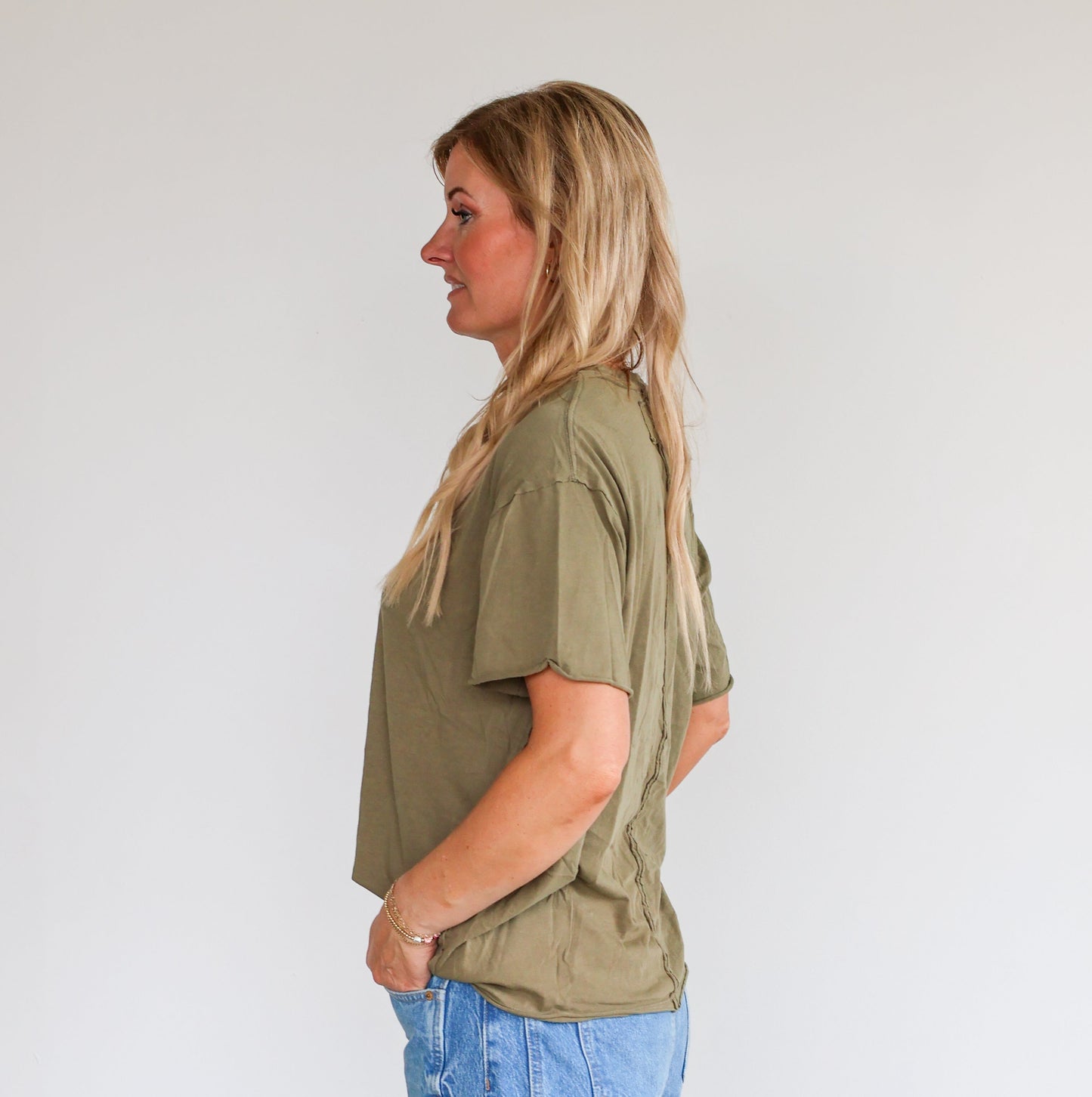 Nina Tee