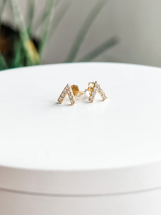 V CZ Stud